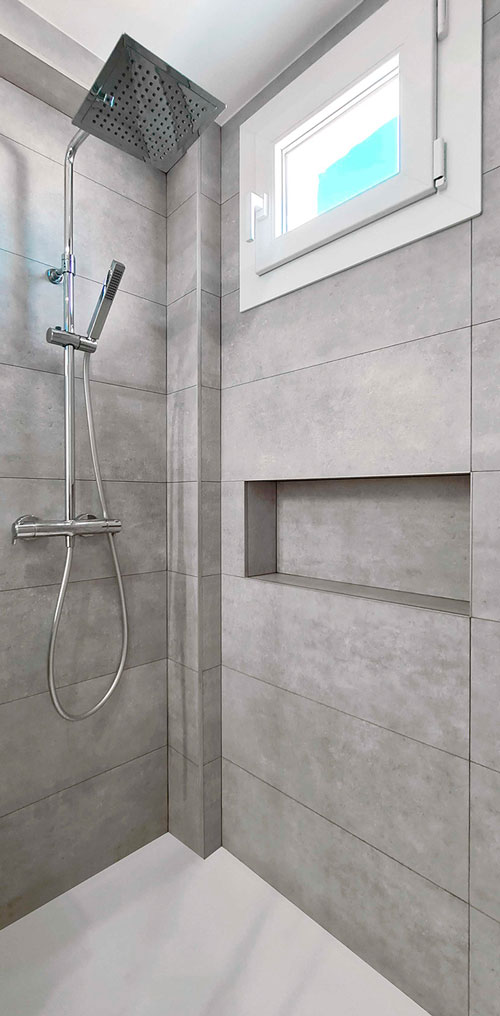 reforma almeria piso bano plato ducha moderno lujo estilo